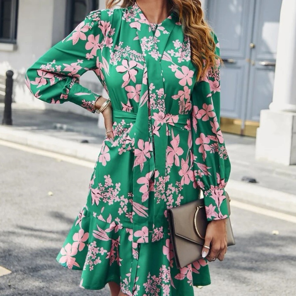 Boho green floral print puff sleeve belted tie neck dress - Picture 4 of 6
